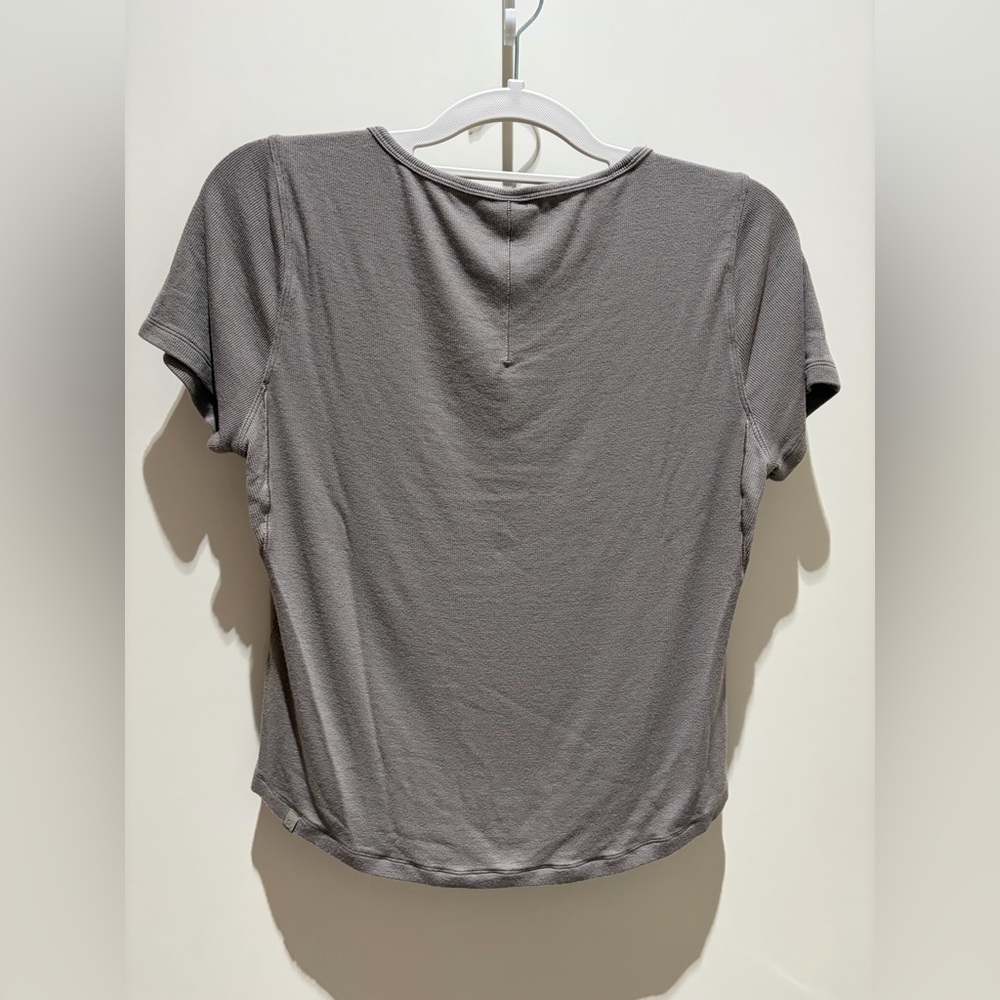 Lululemon Hold Tight Sweetheart Short-Sleeve~ size 10 - Picture 4 of 6